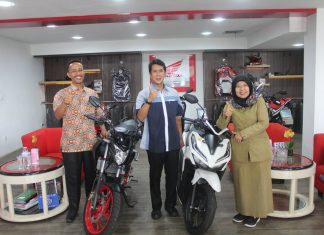 Bantuan Dari PT Sinar Sentosa untuk SMK Dharma Bhakti 4 Jambi Bantuan Dari PT Sinar Sentosa untuk SMK Dharma Bhakti 4 Jambi