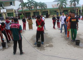 Meriahnya Perlombaan Siswa Memperingati HUT RI ke 74 Tahun 2019 SMK Dharma Bhakti 4 Jambi Meriahnya Perlombaan Siswa Memperingati HUT RI ke 74 Tahun 2019 SMK Dharma Bhakti 4 Jambi