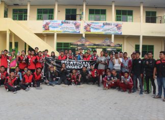 Pelatihan Pengecetan Dari PT Samurai Paint di SMK Dharma Bhakti 4 Kota Jambi Pelatihan Pengecetan Dari PT Samurai Paint di SMK Dharma Bhakti 4 Kota Jambi