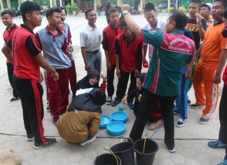 Galeri Photo Lomba Estafet Air dan Lomba Balap Karung HUT RI ke-74 SMK Dharma Bhakti 4 Jambi Lomba Estafet Air 17 Agustus 2019 SMK Dharma Bhakti 4 Jambi