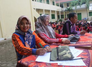 Peringatan Hari Guru Nasional 2019 dan HUT PGRI ke-74 SMK Dharma Bhakti 4 Jambi Peringatan Hari Guru Nasional 2019 dan HUT PGRI ke-74