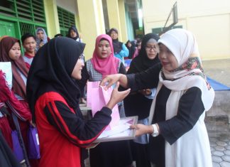 Pembagian Raport Semester Ganjil Tahun Ajaran 2019-2020 SMK Dharma Bhakti 4 Jambi Pembagian Raport Semester Ganjil Tahun Ajaran 2019-2020 SMK Dharma Bhakti 4 Jambi