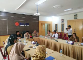 MOU Antara Kementrian Pendidikan Dan Kebudayaan Dengan Perusahaan Umum BULOG MOU Antara Kementrian Pendidikan Dan Kebudayaan Dengan Perusahaan Umum BULOG